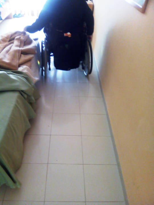 Enge zwischen Bett und Wand SBH Costa Calma Beach Resort