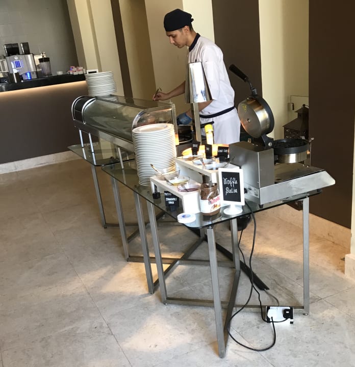 Gastro The Cove Rotana Resort