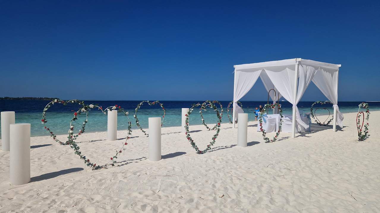 Strand Vilamendhoo Island Resort & Spa