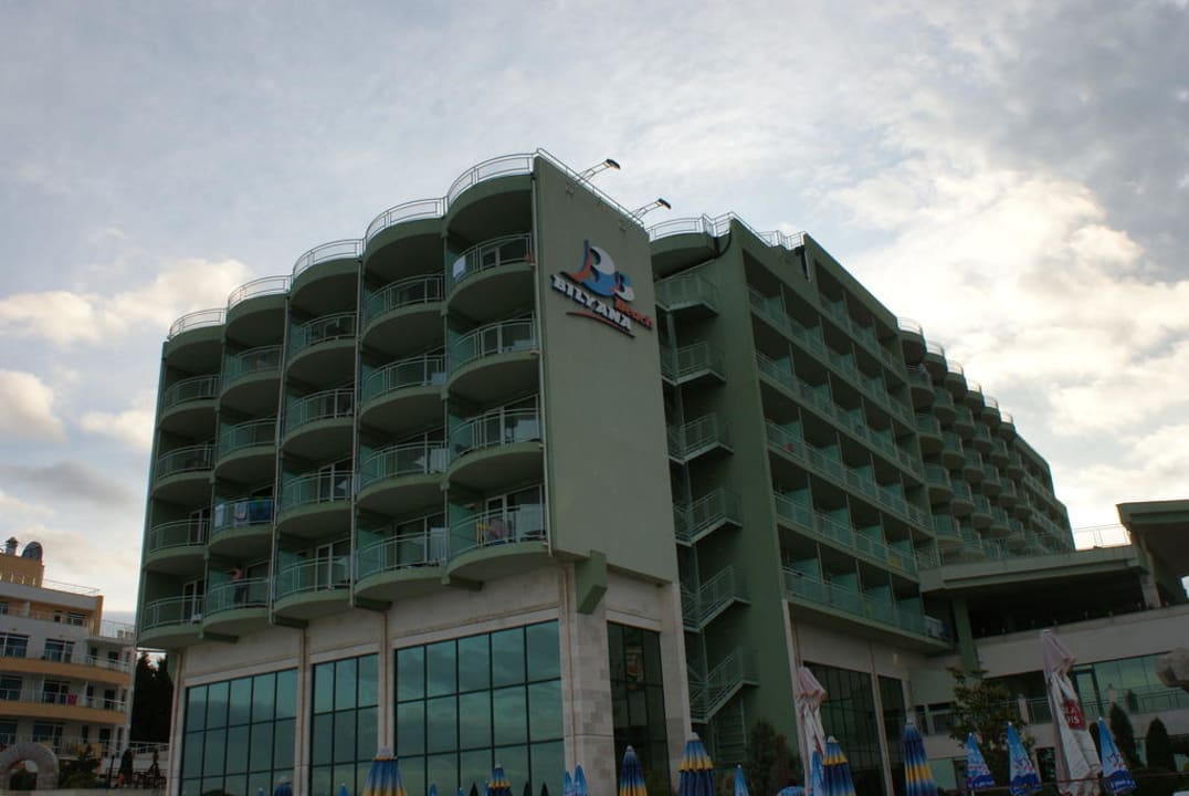 Widok z plaży Hotel Bilyana Beach