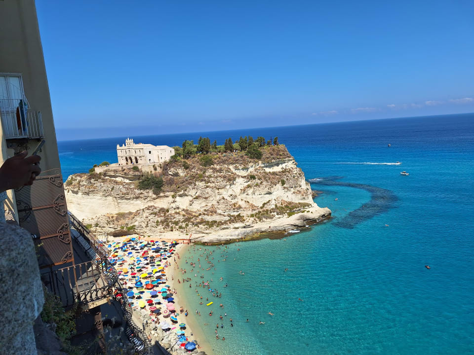 Strand Tropis Hotel