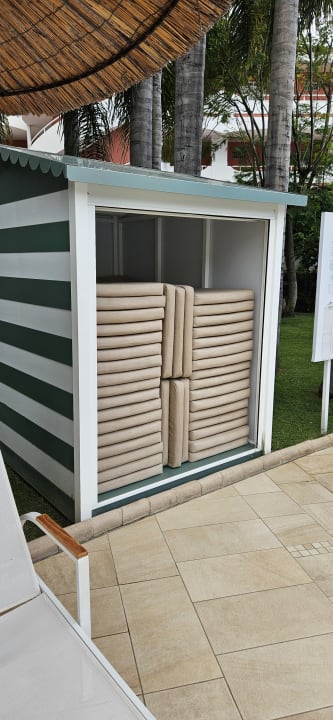 Pool Hotel Riu Garoe