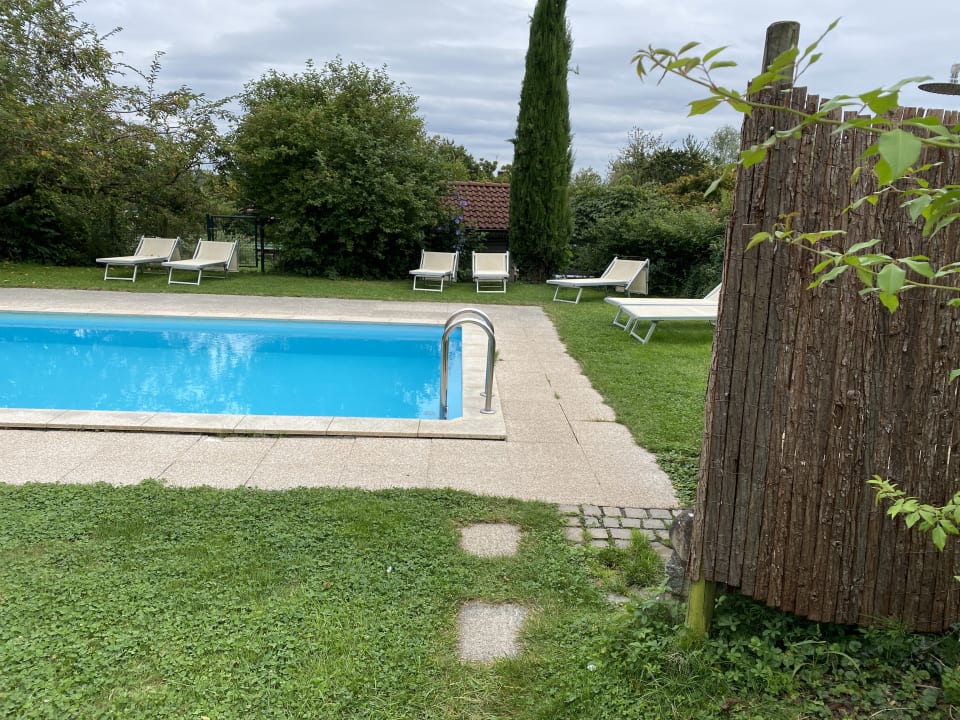 Pool Landhaus & Landsuiten Hoher