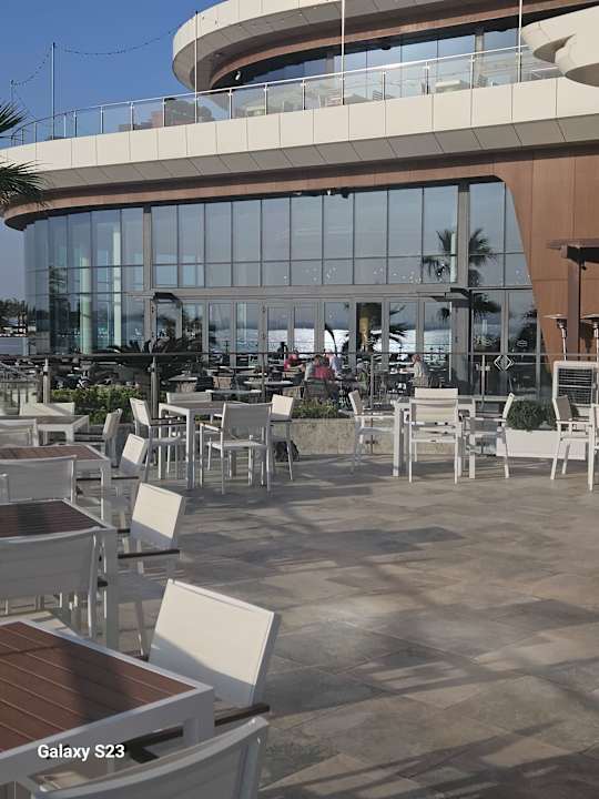 Außenansicht Hampton by Hilton Marjan Island