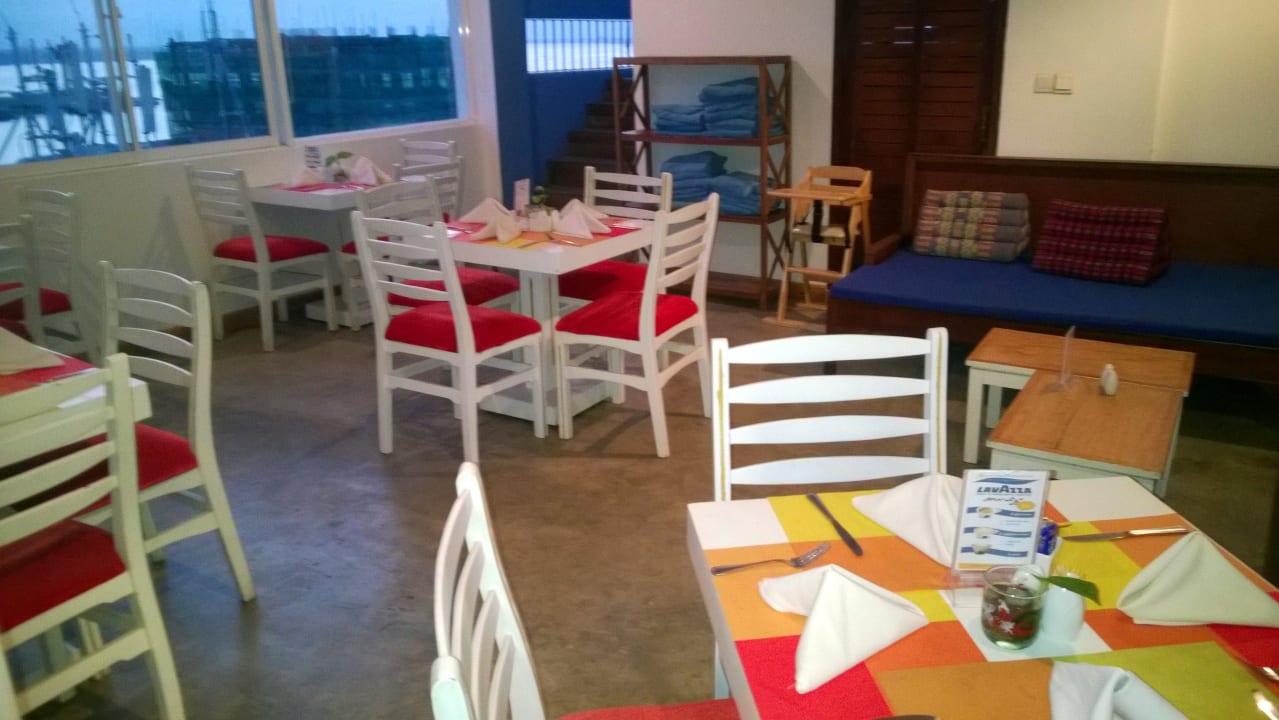 Frühstück 8.Etage Hotel Frangipani Royal Palace