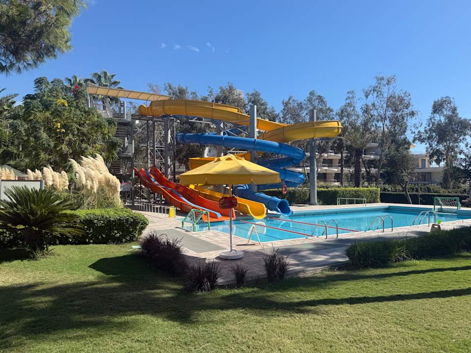 Pool Arum Barut Collection