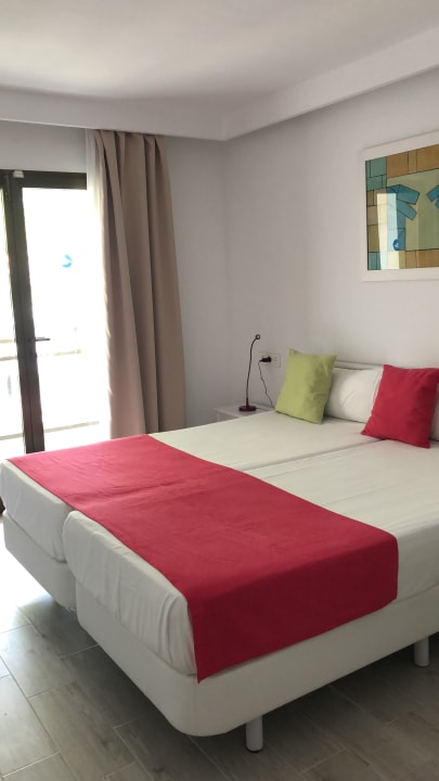 Zimmer Guya Wave Hotel