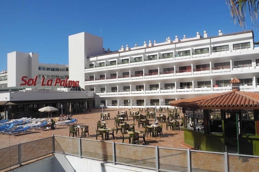 Innenhof mit Hauptpool Melia La Palma Hotel