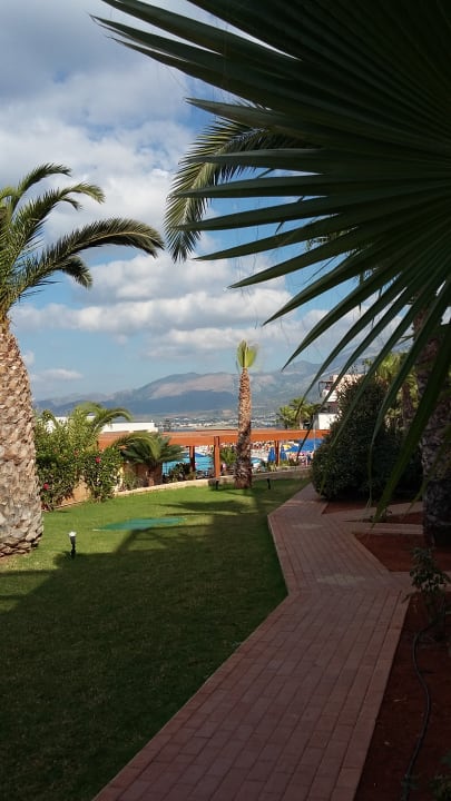 Gartenanlage Grand Hotel Holiday Resort