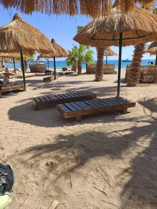 Strand Lotus Bay Beach Resort