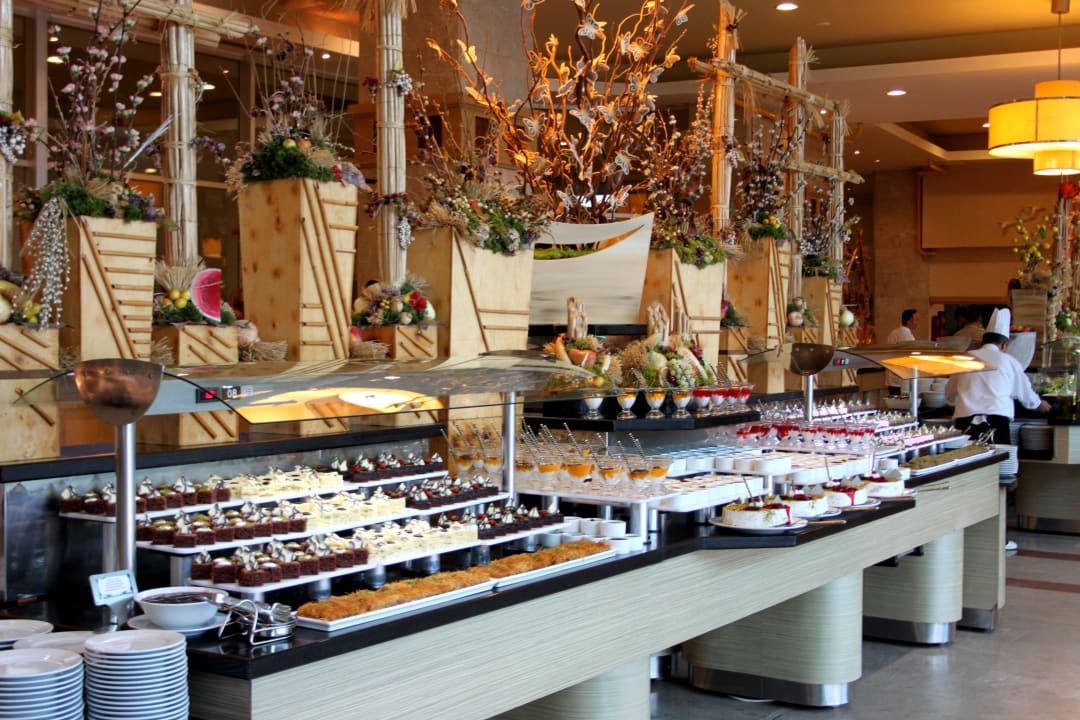 Desertbuffet Hotel Miracle Resort