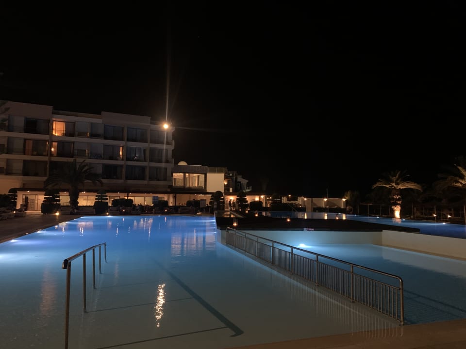 Pool The Ixian Grand & All Suites