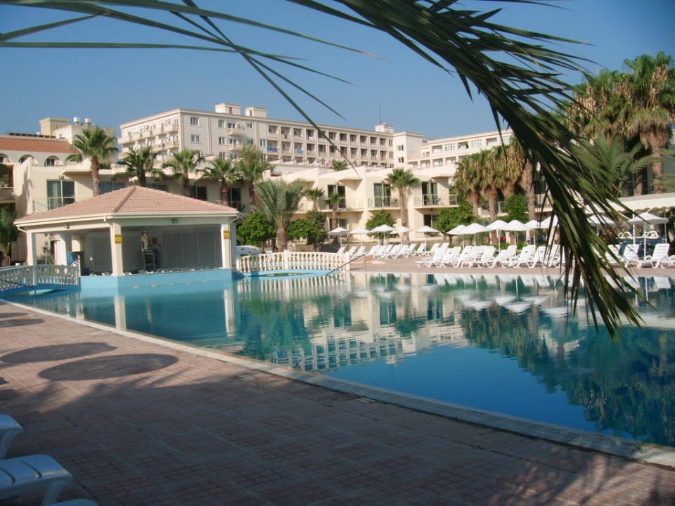 Pool Oscar Resort Hotel