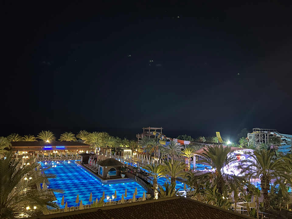 Außenansicht Quattro Beach Spa & Resort