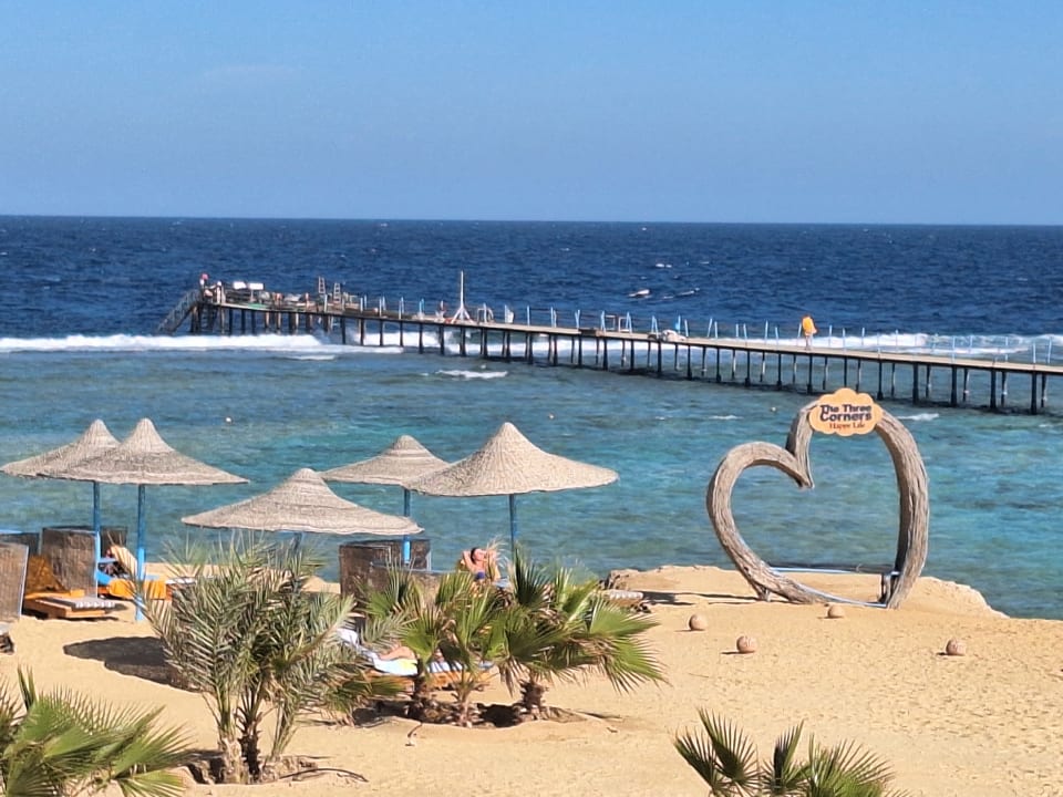 Ausblick Three Corners Happy Life Beach Resort