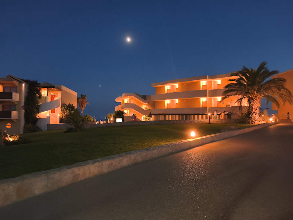Außenansicht Hotel Kalithea Horizon Royal