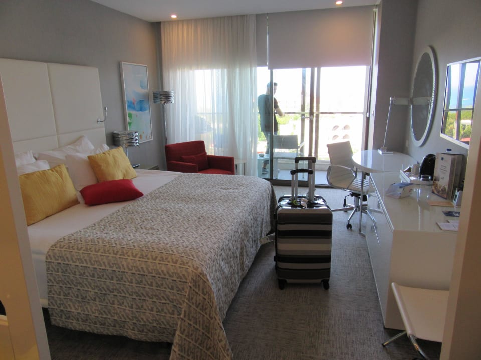 Sehr groß, schön belichtet, sauber The Sense Deluxe Hotel