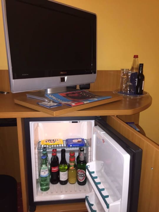 Minibar & TV  Hotel NH Erlangen