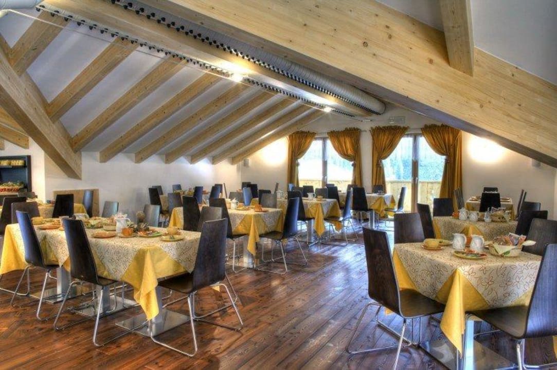 Hotel Lupo Bianco Wellness & Walking Canazei Wellness Hotel Lupo Bianco