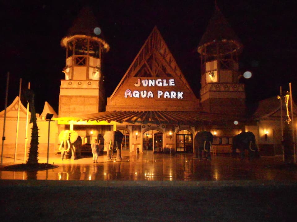 Eingang Jungle Aqua Park, Hurghada Pickalbatros Jungle Aqua Park Resort - Neverland Hurghada