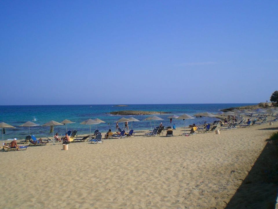 Strand vor dem Village Calimera Sirens Beach