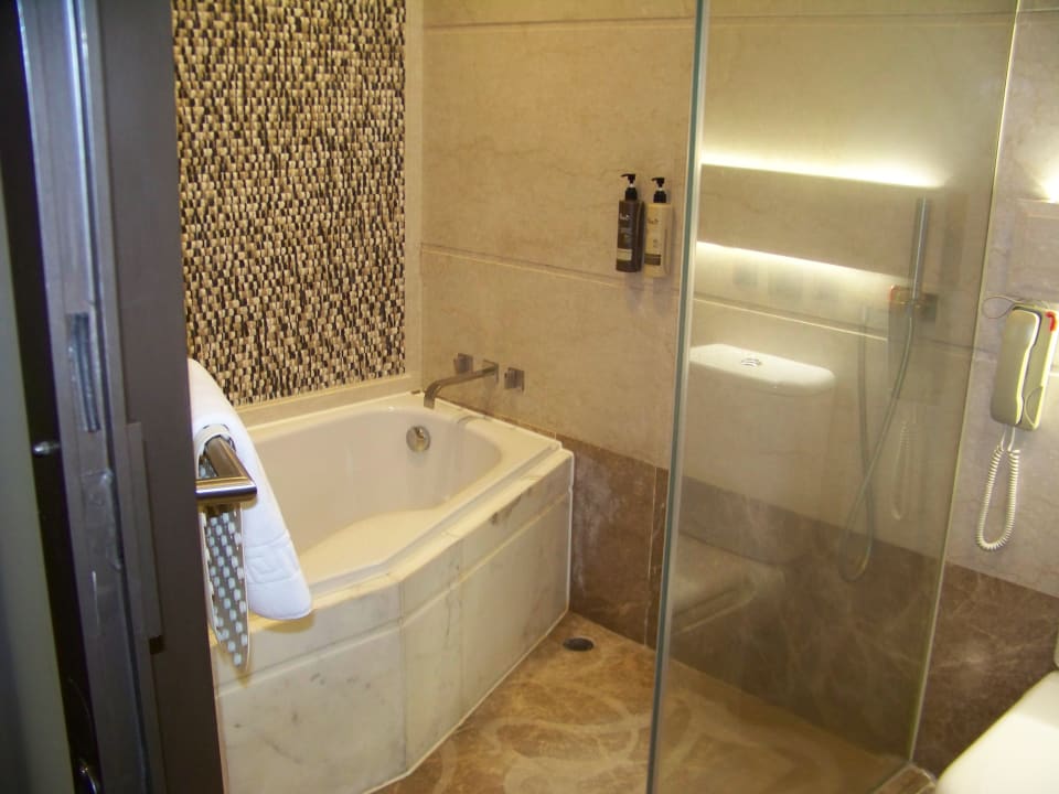 Zimmer Hotel Harbour Grand Hong Kong