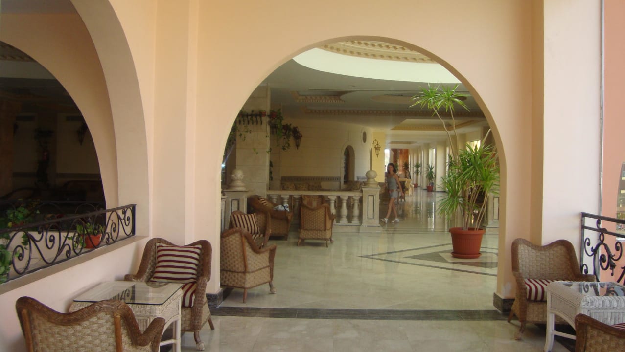 Холл Titanic Beach Spa & Aqua Park