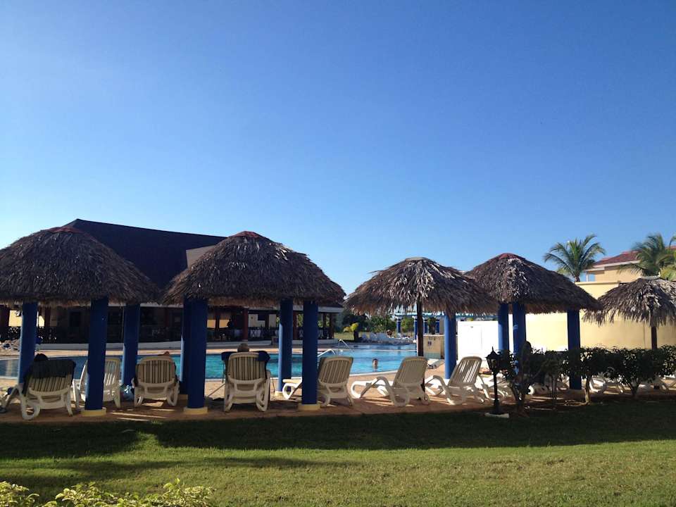 Einer von vielen Pools Iberostar Origin Laguna Azul