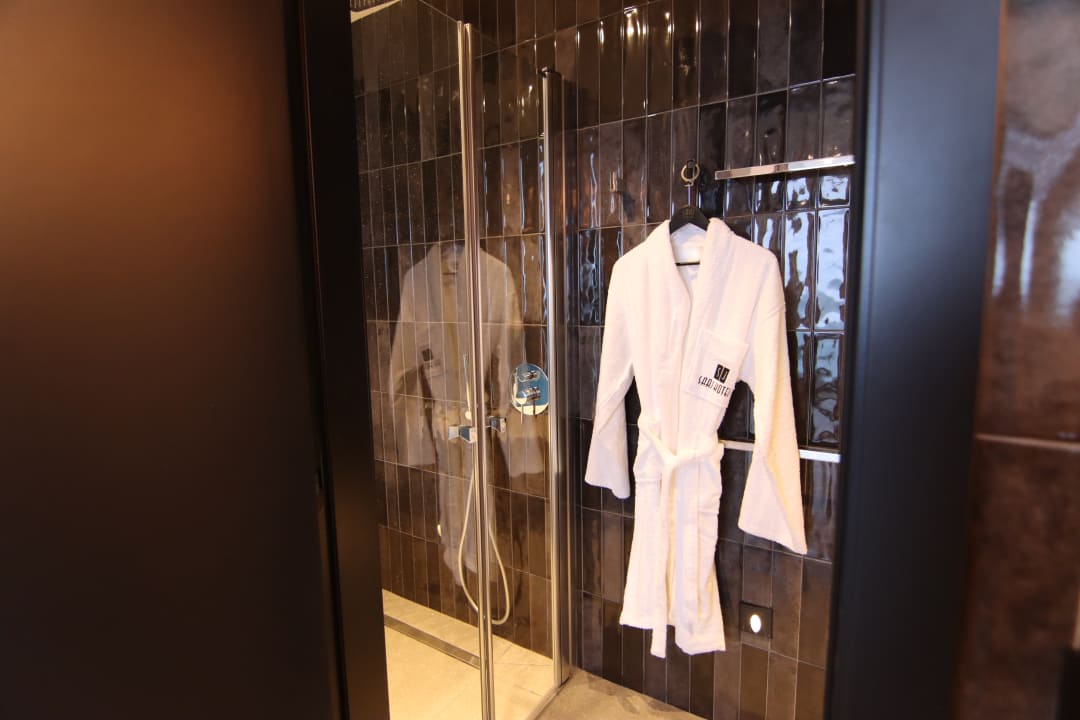 Zimmer Silken Saaj Maar