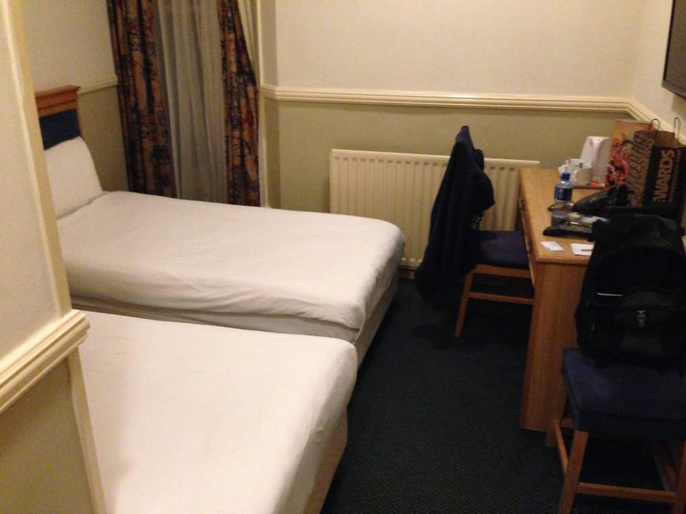 Zimmer Hotel Berjaya Eden Park