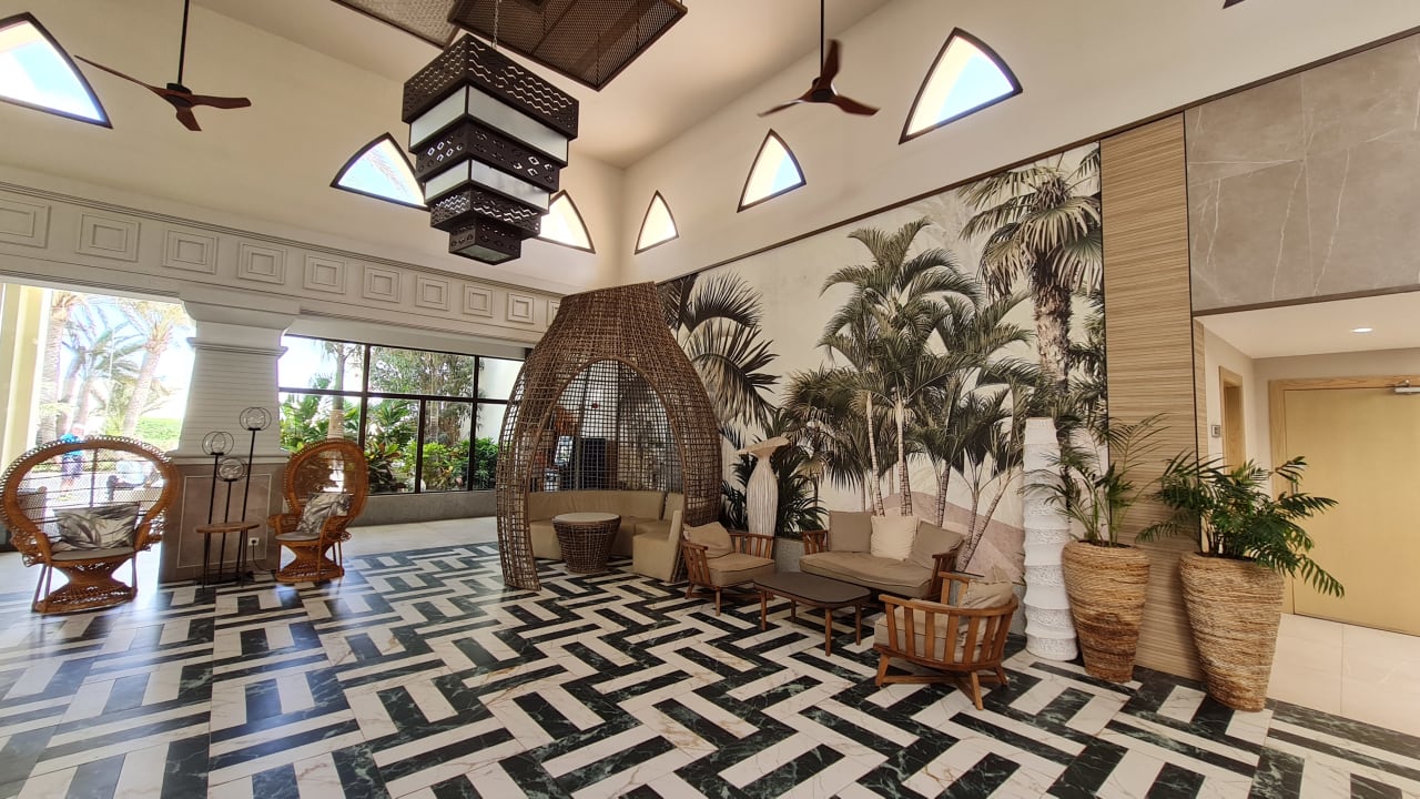 Lobby Hotel Riu Karamboa