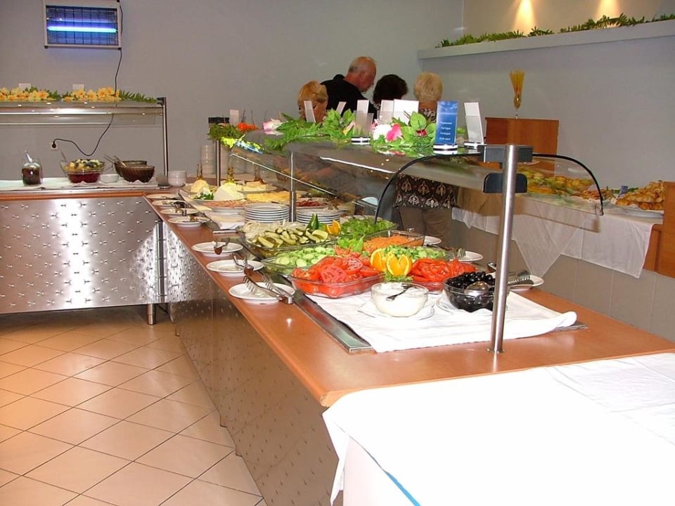 Frühstück  AluaSun Helios Beach