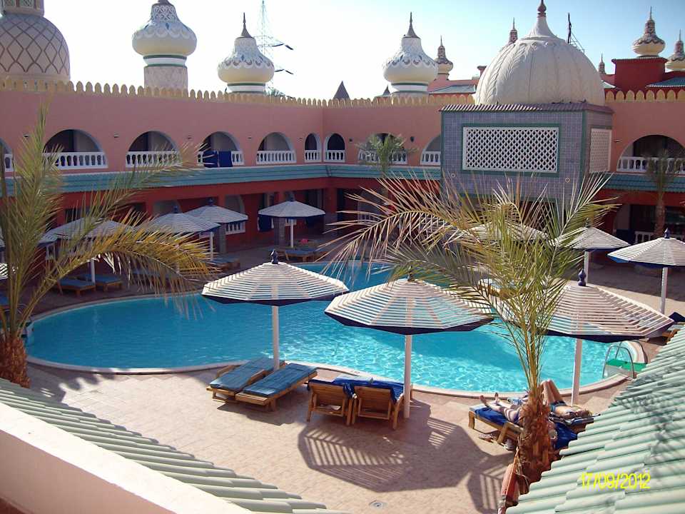 Ruhepool vor dem Zimmer Pickalbatros Alf Leila Wa Leila Resort - Neverland Hurghada