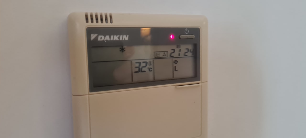 Zimmer Well Palace Side