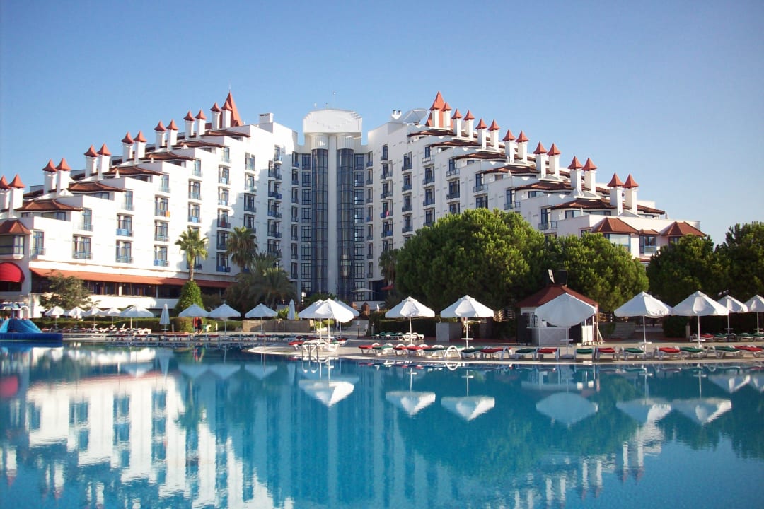 Blick auf das Haupthaus Green Max Hotel