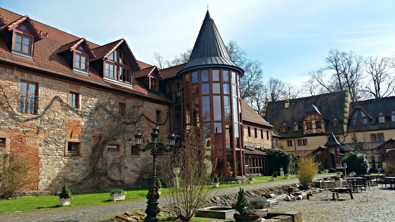 Außenansicht Schlosshotel Weyberhöfe