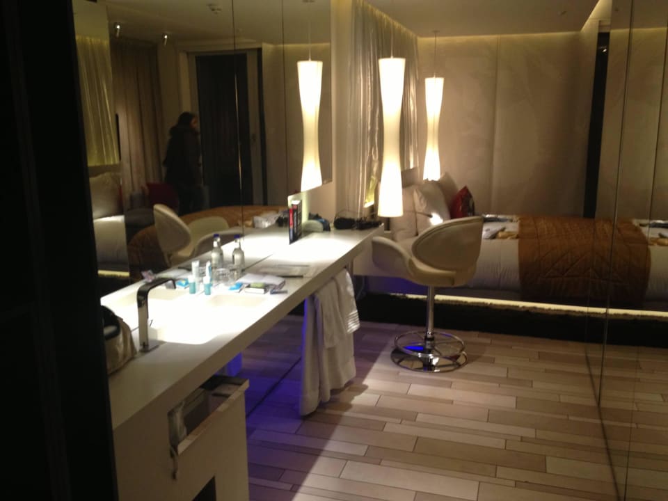 Enges Zimmer W London - Leicester Square
