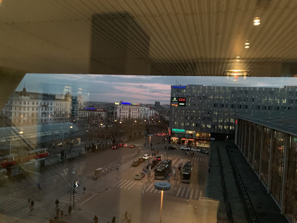 Ausblick Motel One Wien Westbahnhof