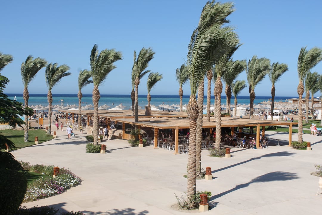 Вид из окна отеля Стелла Бич на море Stella Garden Resort & Spa, Makadi Bay