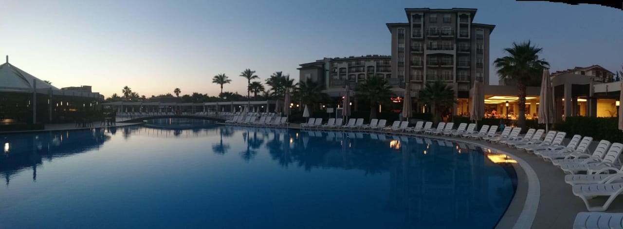 Pool mit Haupthaus Sunis Elita Beach Resort & Spa