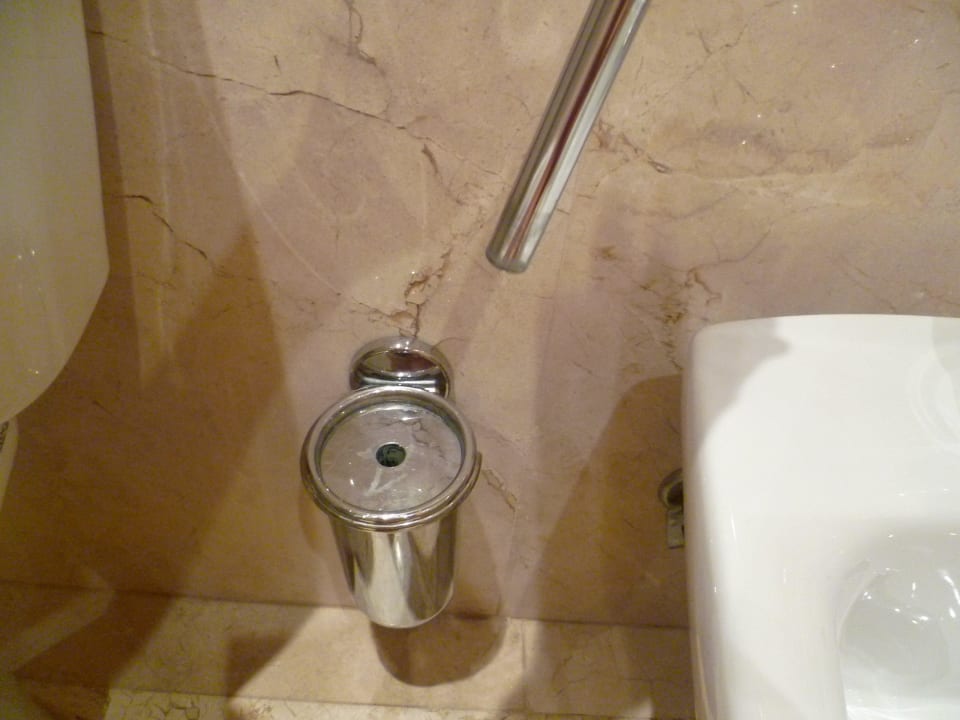 Unbrauchbare Toilettenbürste Topázio Vibe Beach Hotel & Apartments
