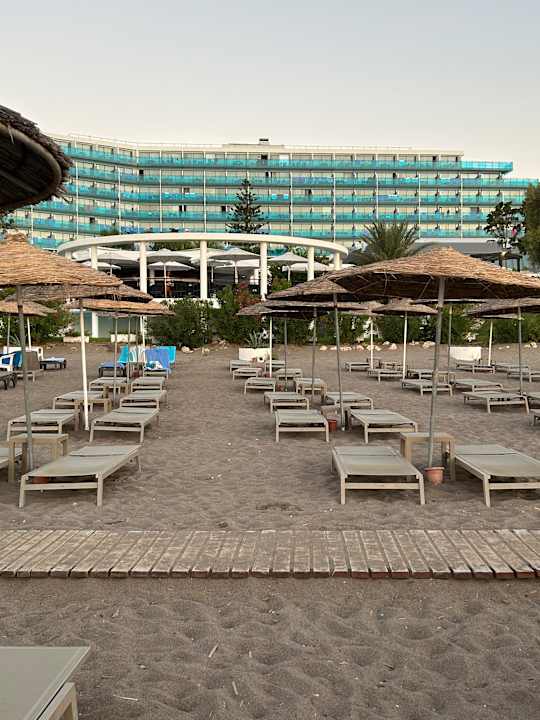 Außenansicht Hotel Calypso Beach