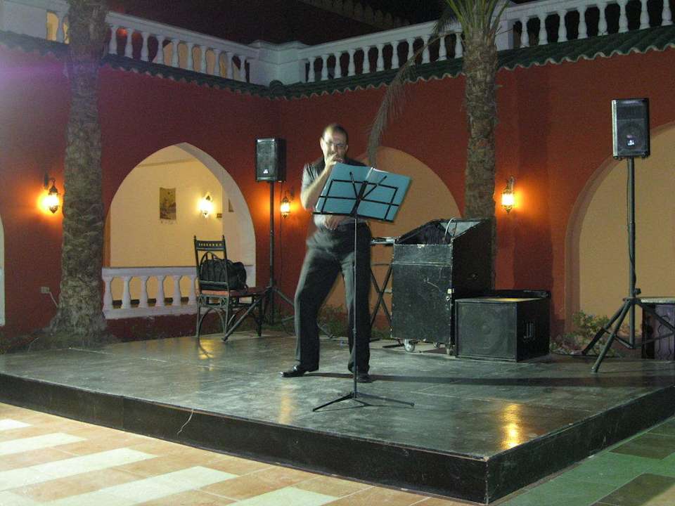 Живая музыка Pickalbatros Alf Leila Wa Leila Resort - Neverland Hurghada