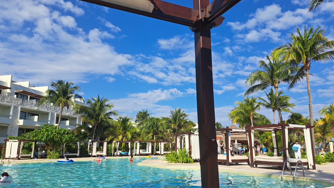 Pool Akumal Bay Beach & Wellness Resort