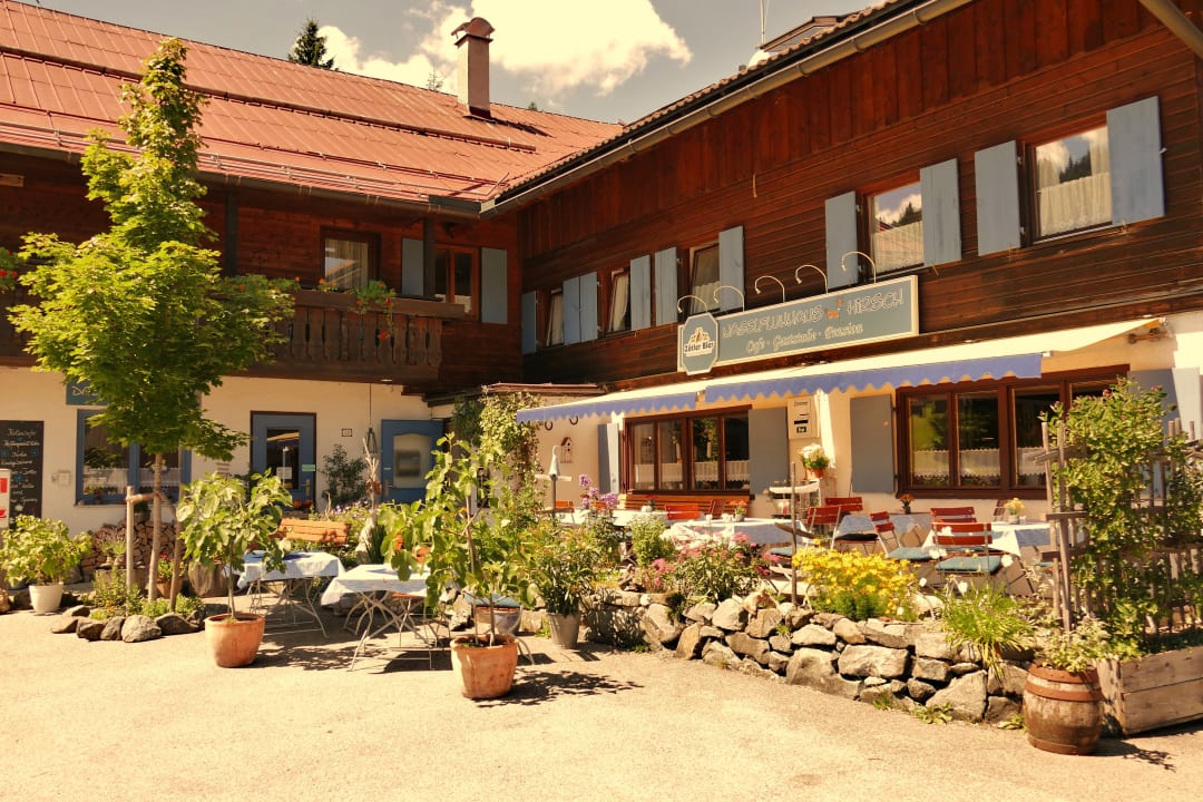 Außenansicht Pension Nagelfluhhaus Hirsch