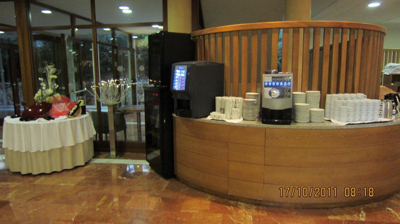 Kaffeevollautomaten - Frühstücksbüffet Hotel Port Ciutadella