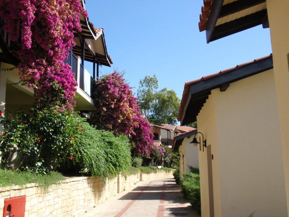 Bungalows Melas Holiday Village