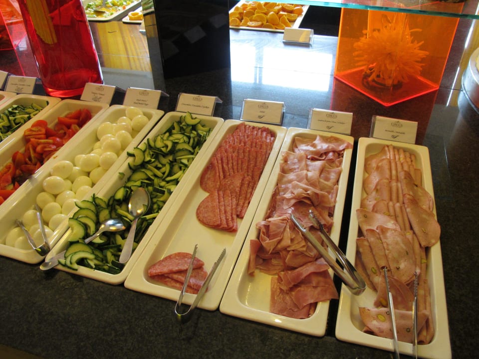 Frühstück Grand Magic Hotel