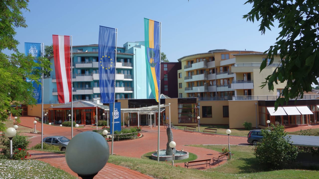 Haupteingang Kurzentrum Vivea Hotel Bad Vöslau