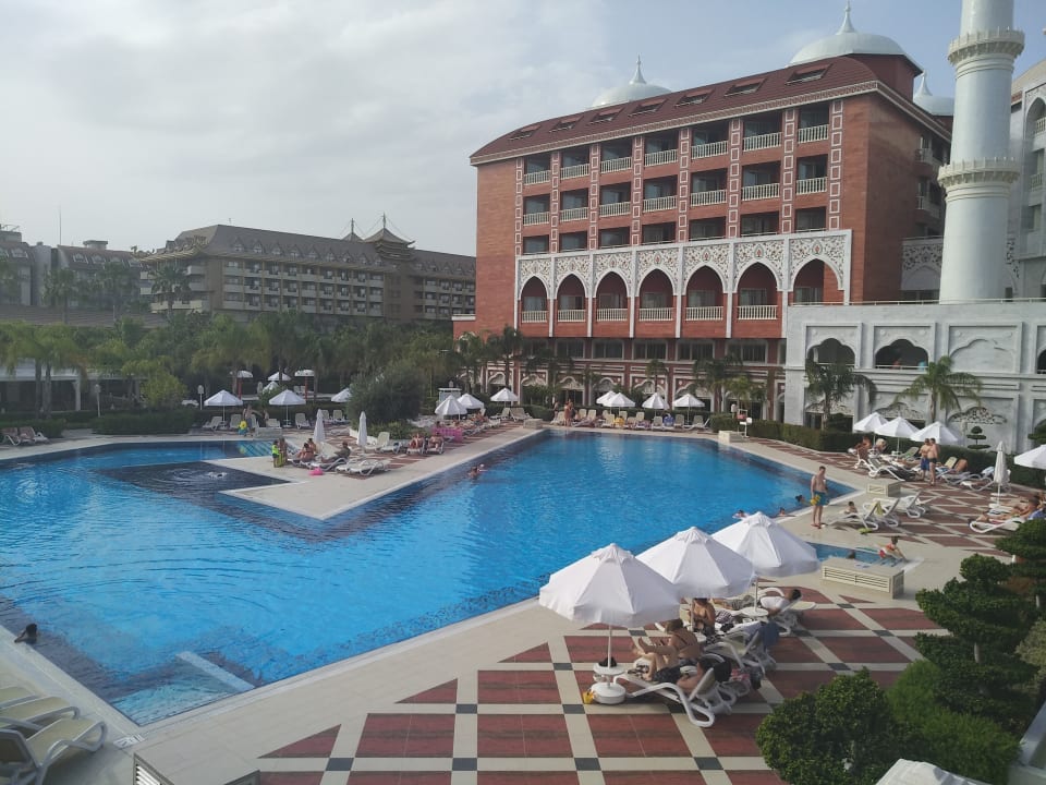 Außenansicht Royal Taj Mahal Hotel